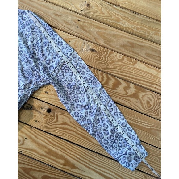 NEW Soulgani Active Beach Babe Long Sleeve V Neck Strap Top Size Medium Gray - Picture 8 of 9